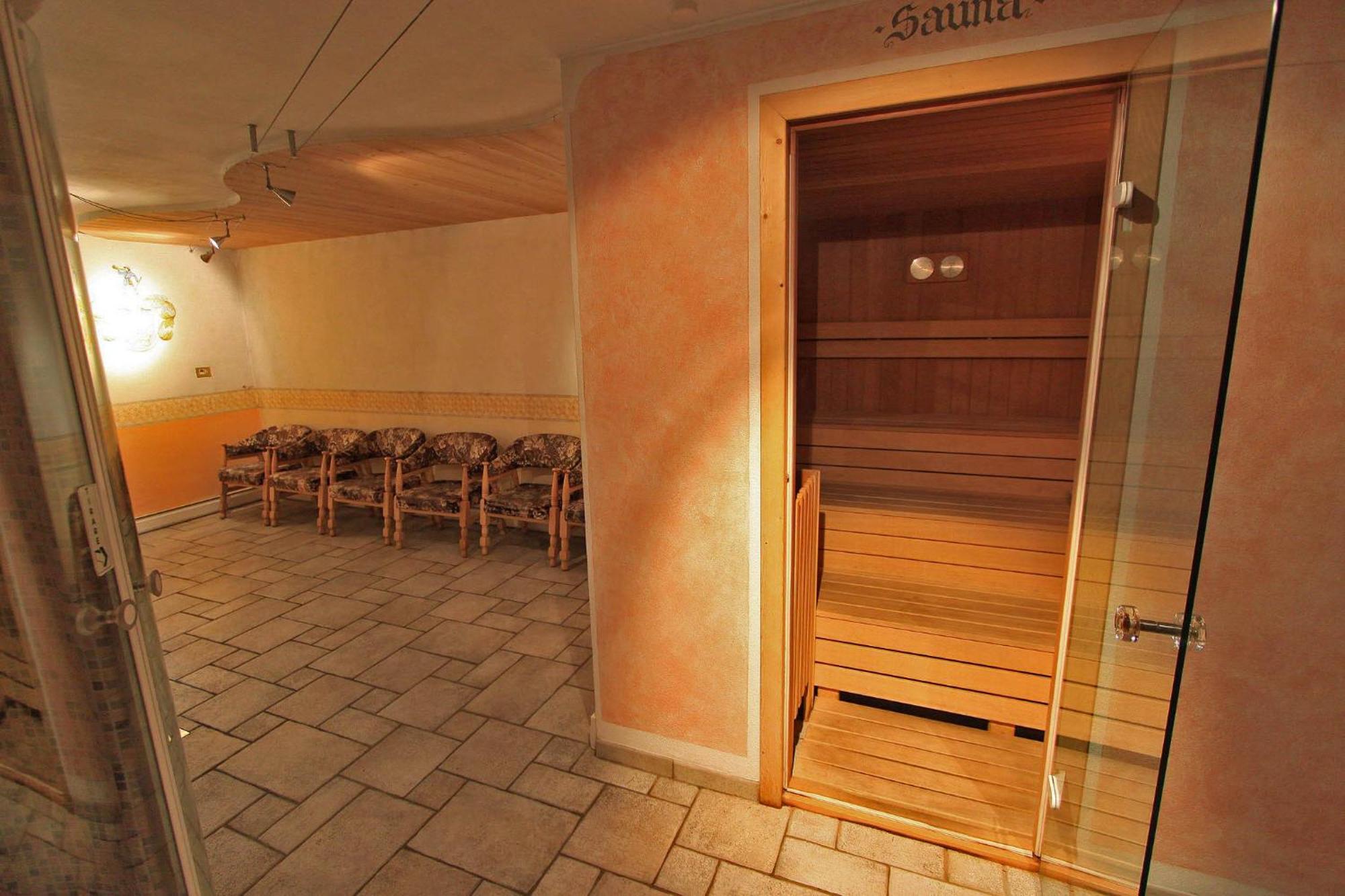 Hotel San Giovanni ヴィーゴ・ディ・ファッサ エクステリア 写真
