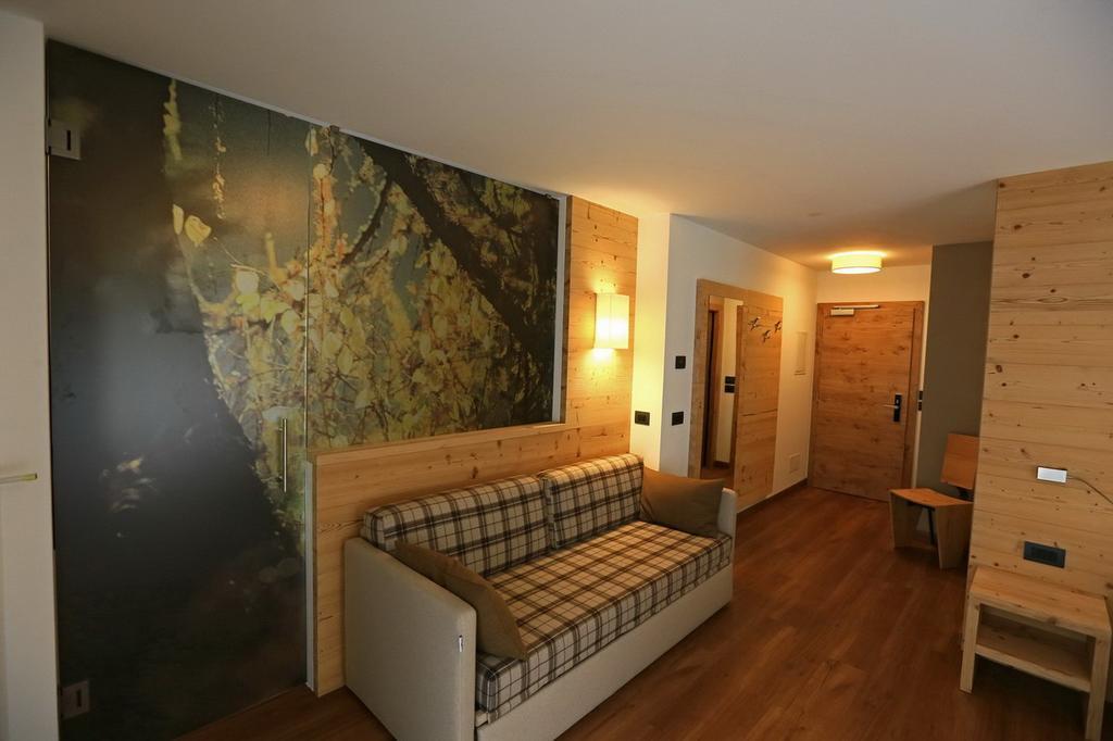 Hotel San Giovanni ヴィーゴ・ディ・ファッサ エクステリア 写真